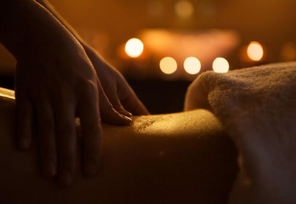 Reignite passion with a romantic massage